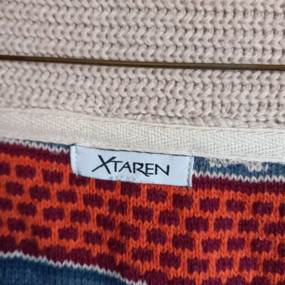 XTAREN SOUTHWESTERN/AZTEC SWEATER - Picture 2 of 6